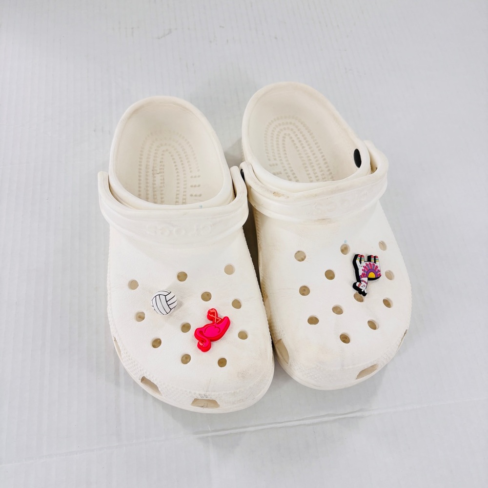 Crocs Women’s 8| Men’s 6